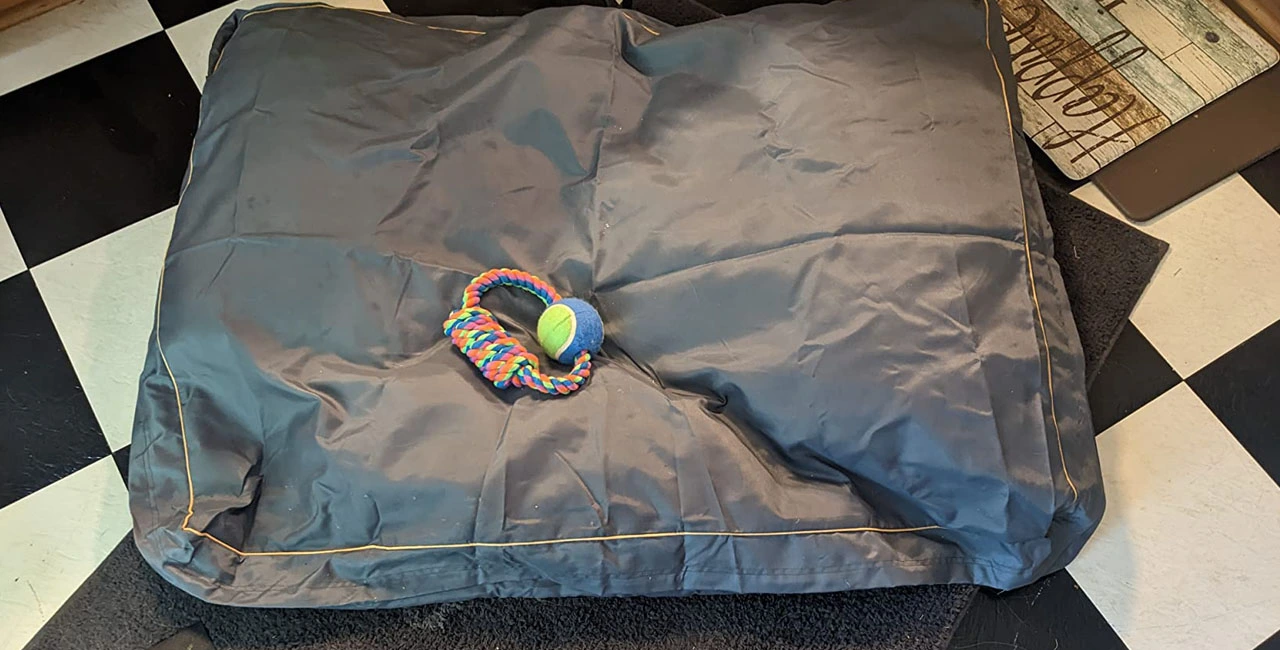 Features of Dog Bed Cover