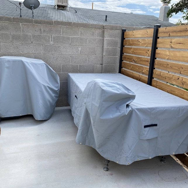 What are the design highlights of OEMCOVER grill cover?